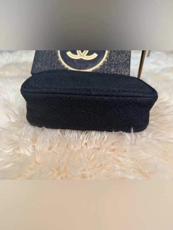 CHANEL Black Cosmetic Pouch - Picture 3 of 5